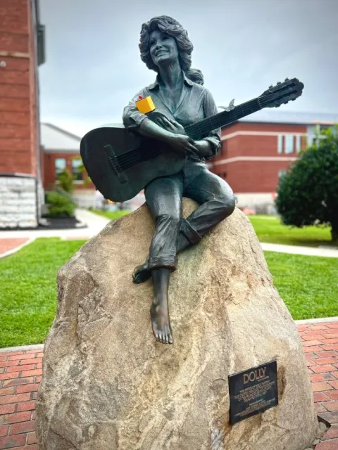 la machine at Sevierville, TN